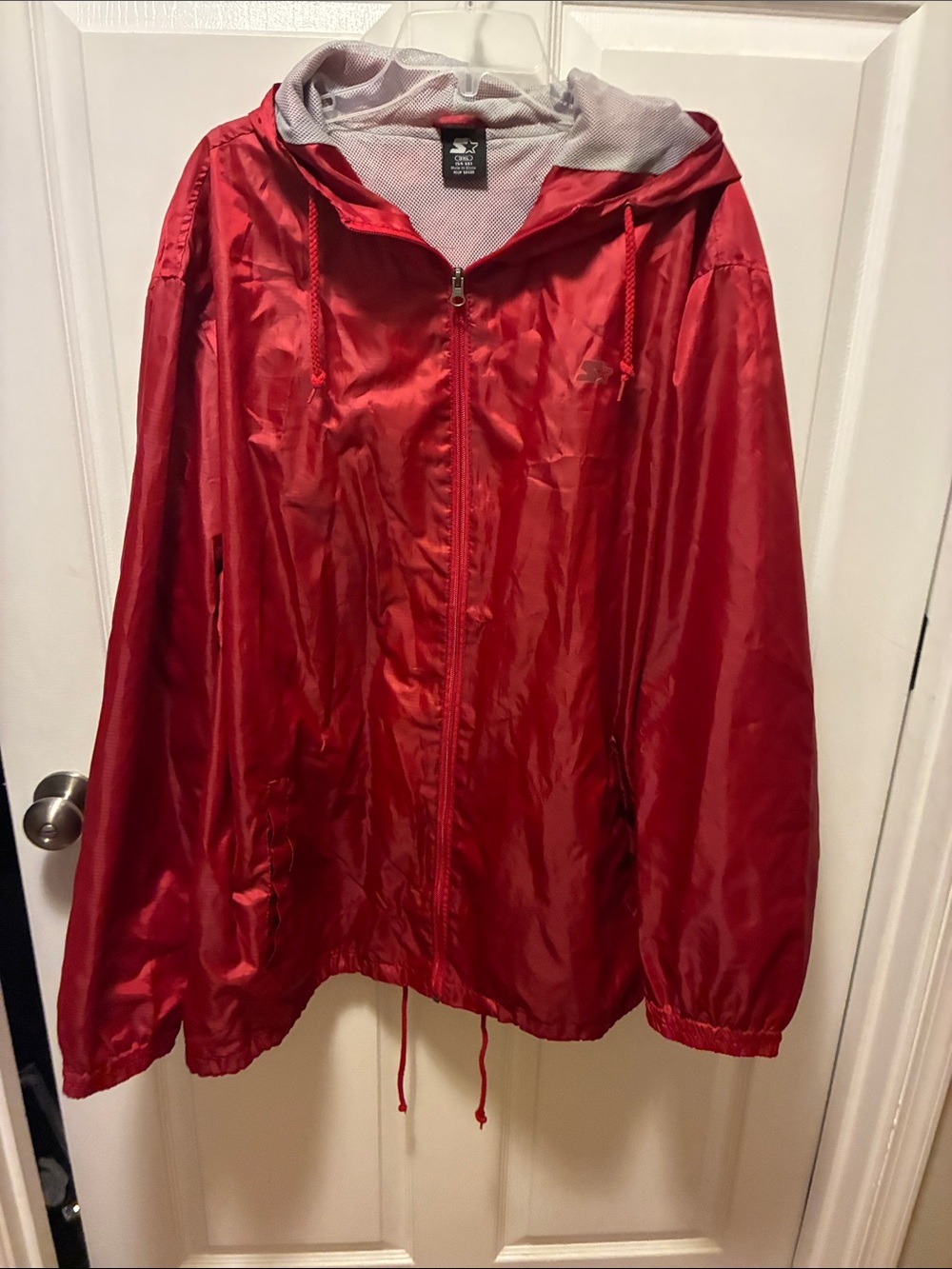 Starter Red Lightweight Hooded Windbreaker Jacket w/ logo. Full zip & drawstring